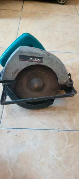 gergaji kayu makita 5800nb bekas normal