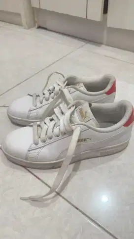 Puma Sepatu Smash v2 Sneakers Preloved