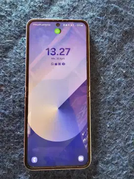 Samsung Z Flip 6 - Resmi
