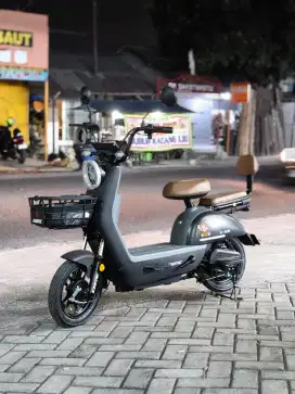 SEPEDA LISTRIK RINGAN BERKUALITAS