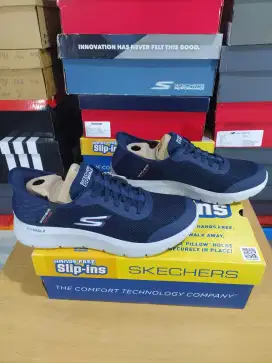 Sepatu Skechers go walk