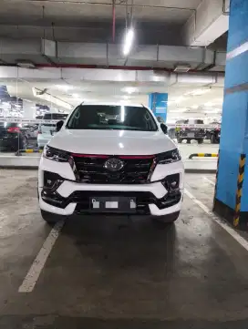 Fortuner 2.4 VRZ TRD SPORTIVO 2022 DP 25JT