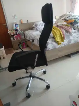 Kursi kerja i forma