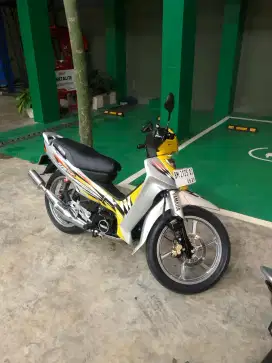 YAMAHA F1ZR SPECIAL EDITION KUNING MILLENIUM FULL ORIGINAL