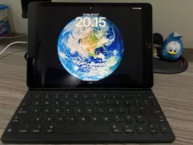 Dijual iPad 7th Gen (2019) WIFI Second bundling Apple Smart Keyboard
