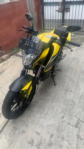 Kawasaki Bajaj Pulsar 200 NS 2014