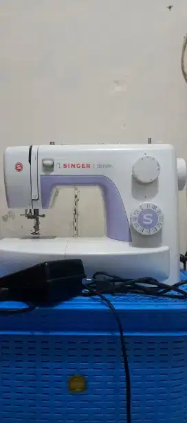 MESIN JAHIT PORTABLE SINGER 3232