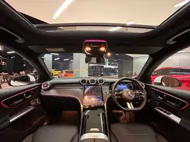 Mercedes-Benz GLC300 2023 Bensin