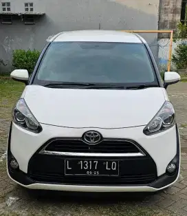 Jual Cepat Sienta V Manual 2017 Milik Pribadi,Kilometer Rendah