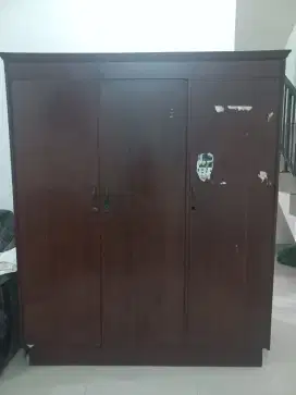 Dijual lemari kayu jati tua