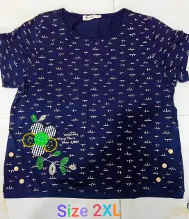 Preloved Kaos wanita motif timbul