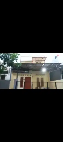 Rumah dikontrakkan akses ui dan tol dan stasiun kereta ui, up