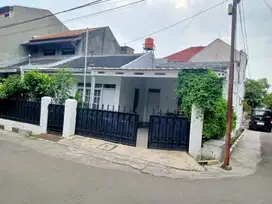 DIJUAL RUMAH HOOK TANAH LUAS ANTAPANI