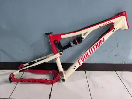 Frame Evolution Theory AM ring 26 Size M