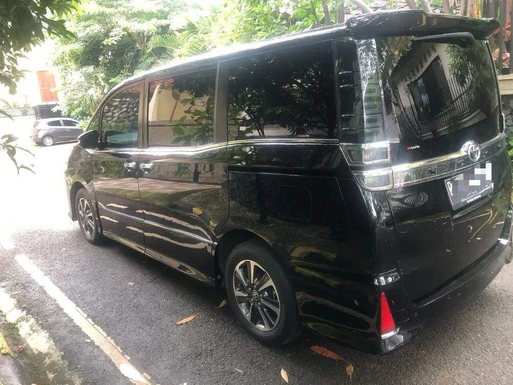 Toyota Voxy 2020 Bensin