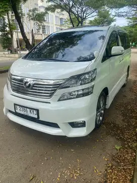 Toyota Vellfire Z 2.4 AT 2012