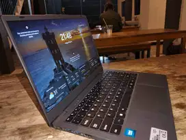 Laptop merek VSAP (bu)