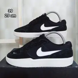 Nike SB Force 58