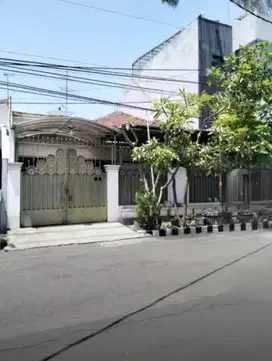 Manyar Kertoarjo 261m2, dkt manyar tempotika, tirtoyoso