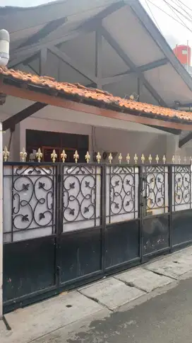 Di jual rumah second di Johar baru Jakarta pusat