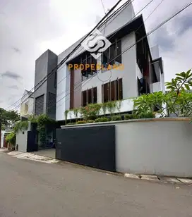 Dijual rumah Minimalis harga ekonomis at Kemang Jakarta Selatan