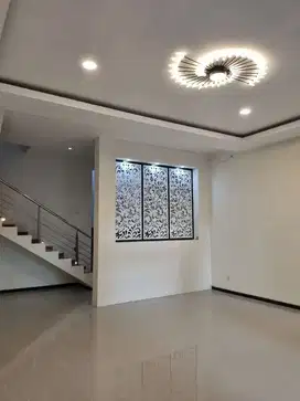 Jual Rmh baru 2LT mewah,di semolowaru