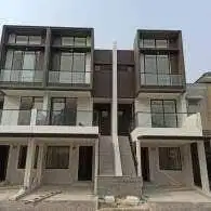 rumah golf island uk 5x17,8 brand new,minimalis,3 lantai,timur