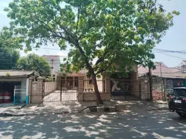 Dijual rumah tua Pasar Baru Tangerang