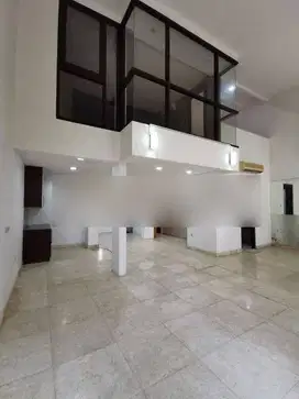 Sewa Rumah Murah Besar Pik1 Semi Furnish 8x21 4 Kamar Bagus