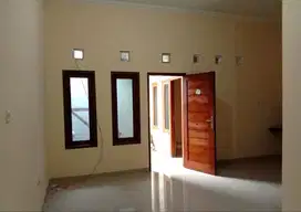 Rumah Bagus 4 Kamar Tidur dalam Cluster Jakal km 13 dekat RS Gramedika