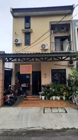 Rumah 2 Lantai di Taman Hijau Lippo Cikarang Bekasi