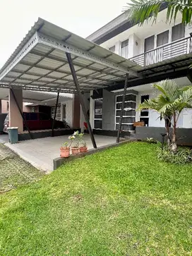Dijual Rumah Luas 2 Lantai siap huni di Kencana Loka BSD