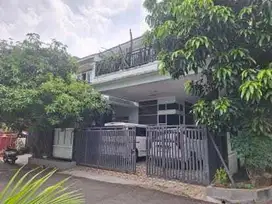 DIJUAL RUMAH 2 LANTAI DEKAT HARAPAN INDAH DI METLAND CAKUNG