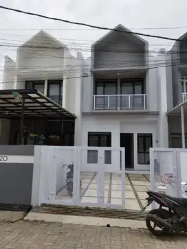 Rumah Baru 2 Lantai sisa 1 Unit di Cisaranten arcamanik