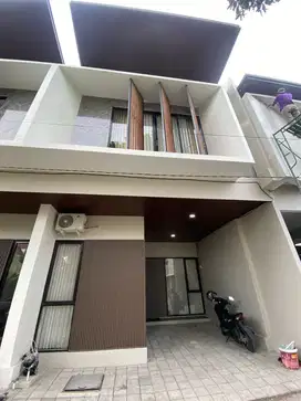 Rungkut menanggal siap huni dekat merr