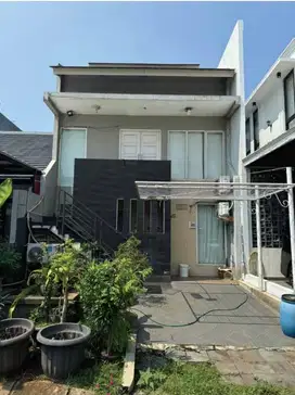 Owner Mau Jual Cepat, Rumah 2.5 Lantai di Alam Sutera