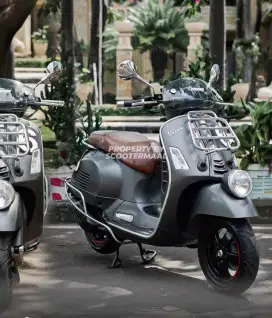 PIAGGIO VESPA GTS 300 IGET PERFECT CONDITION