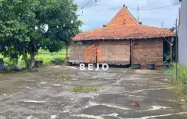 Disewakan Tanah + Ruang Usaha Strategis – Seturan