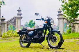 Kawasaki w250 KTM Duke classic350 z250