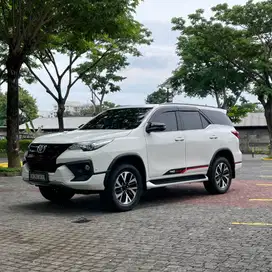 TOYOTA FORTUNER TRD AT 2018