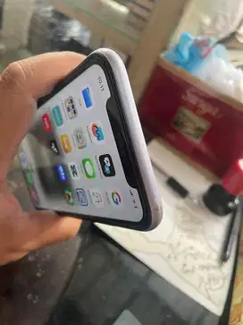 Jual Iphone 11 64gb inter/Smartfren