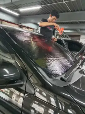 Jasa pasang kaca film mobil dan gedung