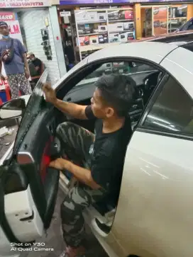 Dealer resmi kaca film mobil dan gedung