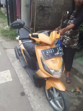 Honda beat karbu  2010