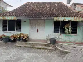 Disewakan Rumah Tua  di Pusat Kota Yogyakarta