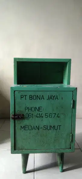 Meja bed side kayu jati