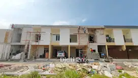 Miliki Rumah Cluster 2 Lantai Di Perum. Bumi Wonorejo Selatan, Rungkut