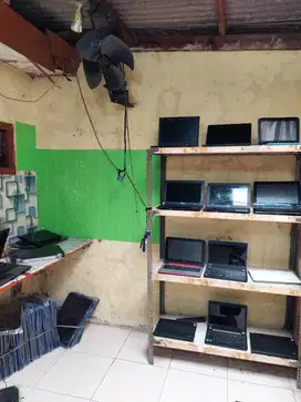 Laptop X Kantor Cocok Buat Kuliah. Kerja. Dan Usaha Whattsap Aja Gan