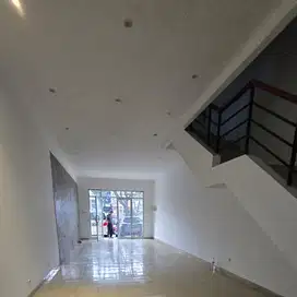 DISEWAKAN RUKO MEDRISIO PINGGIR JALAN GADING SERPONG