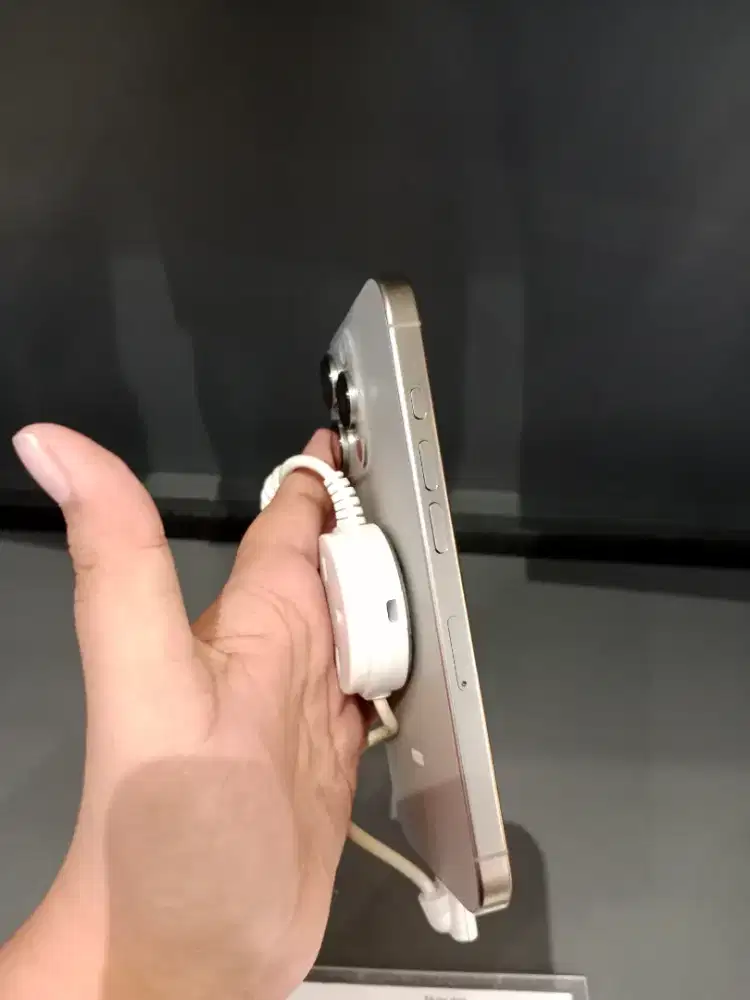 NEW IPHONE 16 PRO